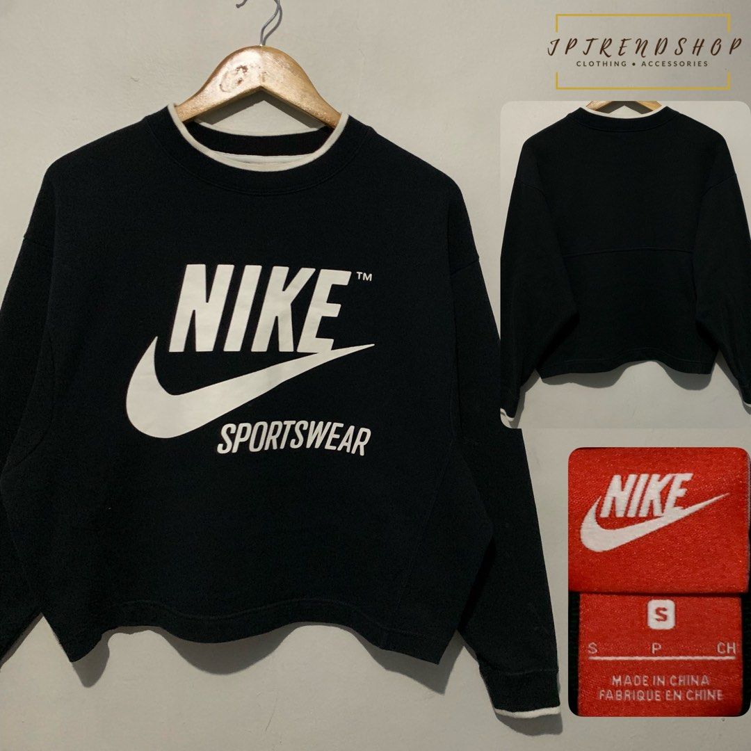 NIKE SPORSTWEAR CROP TOP SWEATSHIRT Women s Fashion Coats