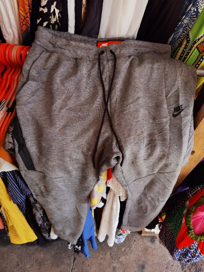 baggy nike tech fleece