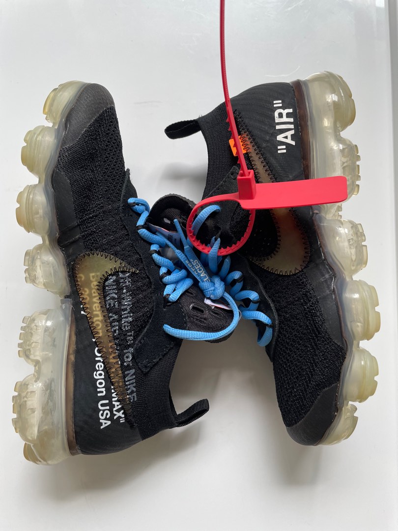 Vapormax off hotsell white blue laces