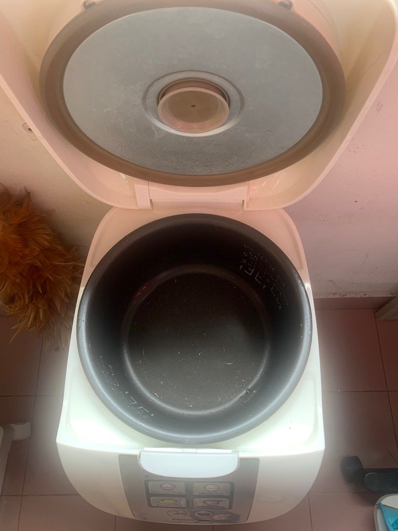 Panasonic Rice Cooker SRDF101, TV & Home Appliances, Kitchen