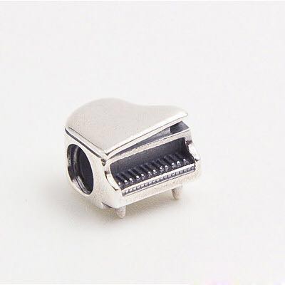Pandora grand sale piano charm