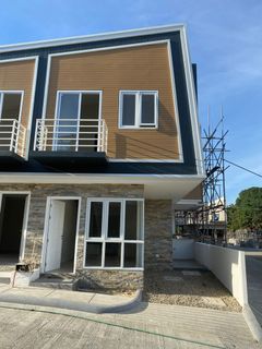 PASALO SALE Tagaytay Townhouse 