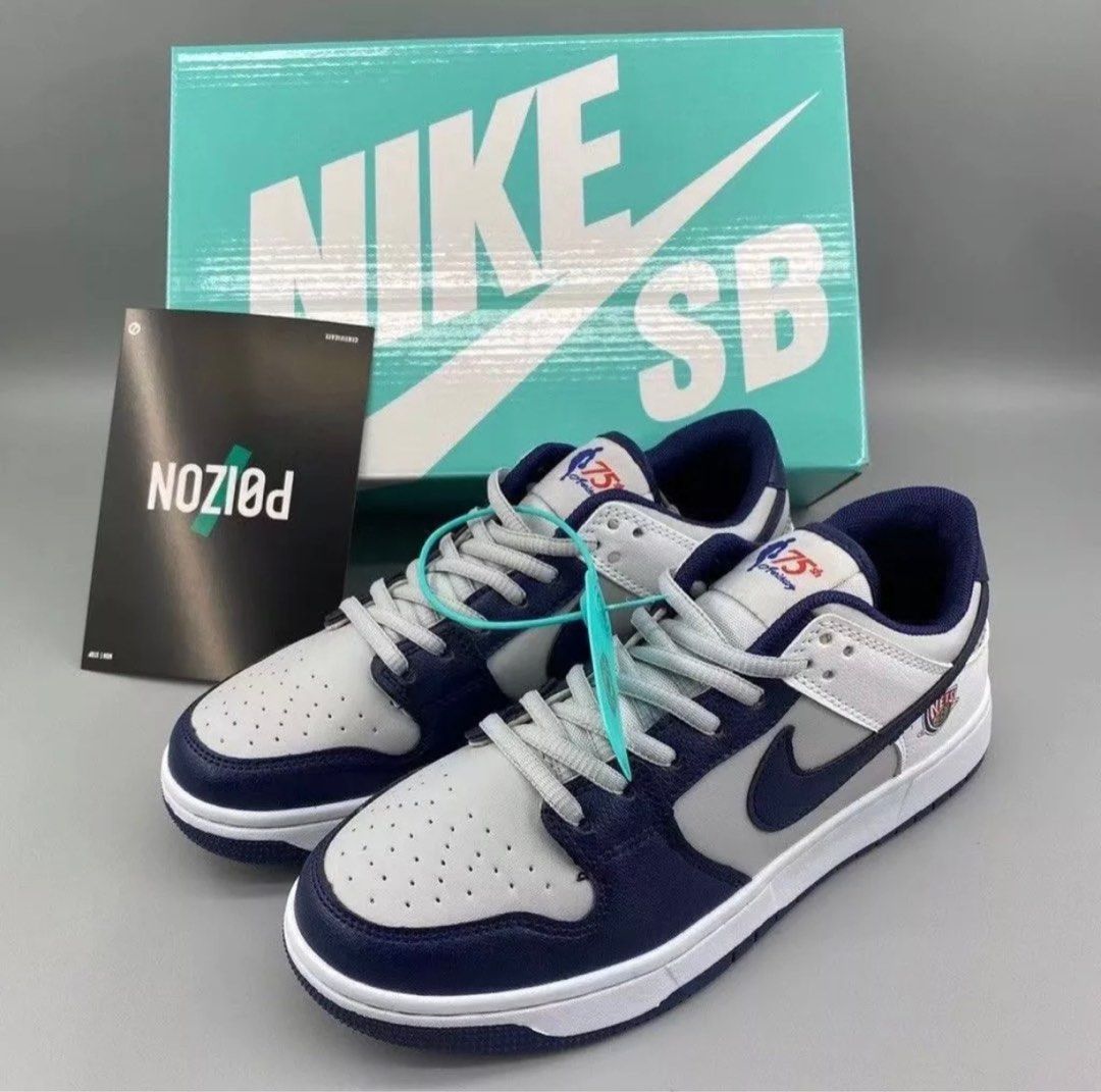 sb dunk low sneakers