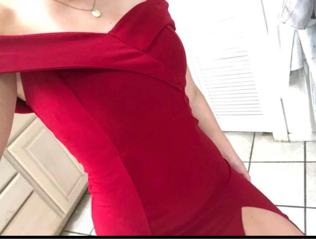 Red Off Shoulder long gown with slit (Category: Evening dresses & gowns) located in Malvar. Submitted by jerisse (Listing ID 1230662124, Image 3). Description: Medium size. Used once.