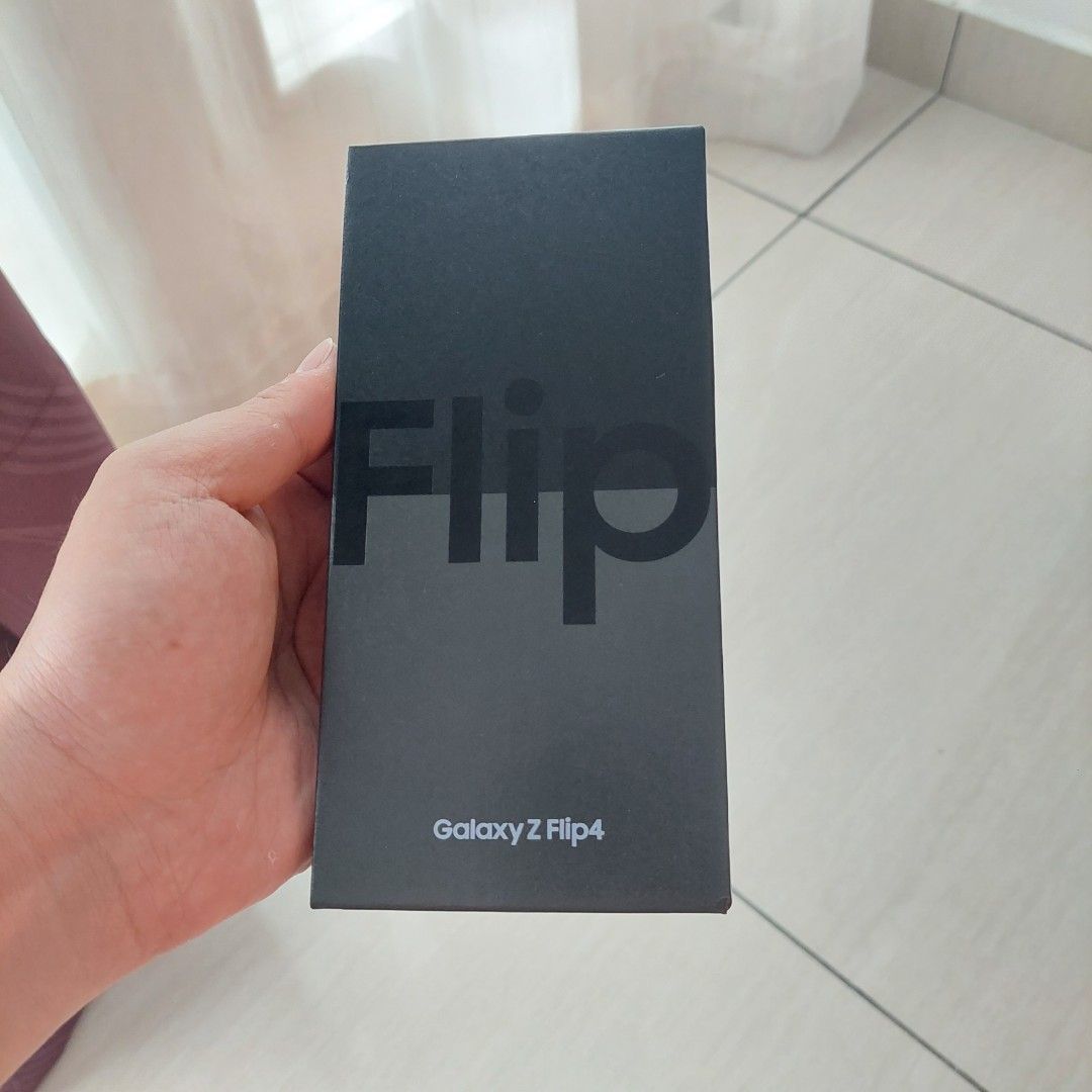 Samsung Flip Z 4 MY set Blue 256GB, Mobile Phones & Gadgets, Mobile