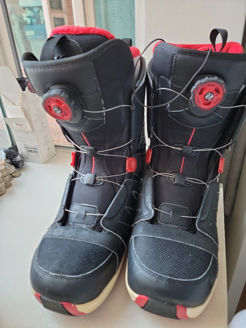 Snowboard boots, 運動產品, 其他運動配件- Carousell