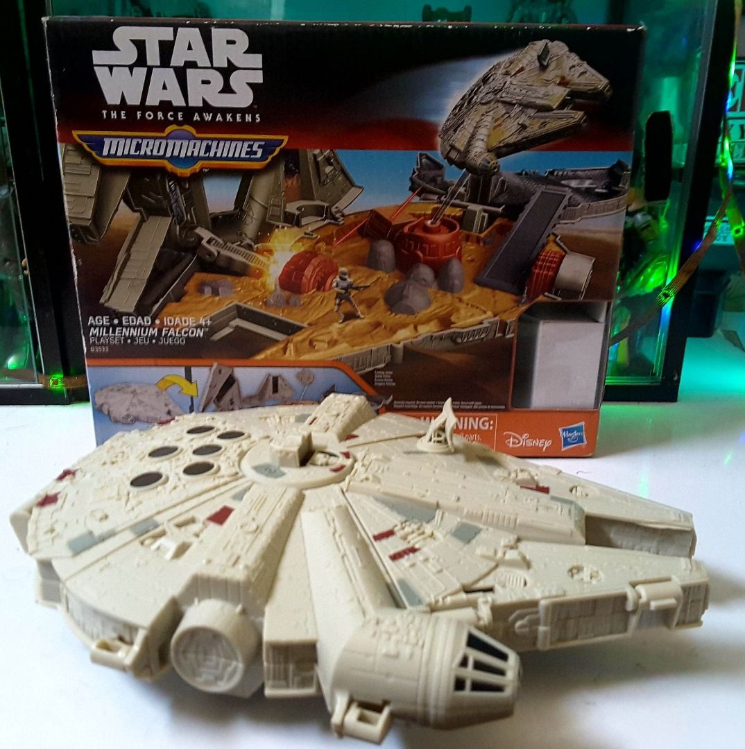 Star wars the force awakens clearance micro machines millennium falcon playset