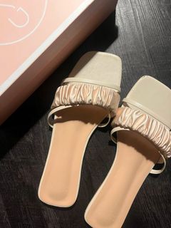 (Category: ) located in . Submitted by cinn4mongirl (Listing ID 1230691883, Image 1). Description: .