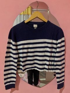 Sweater crop