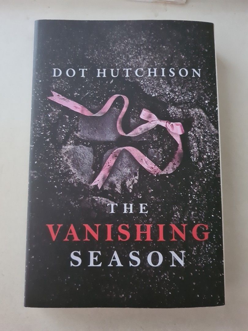 The Vanishing Season (The Collector, 4) by Hutchison, Dot
