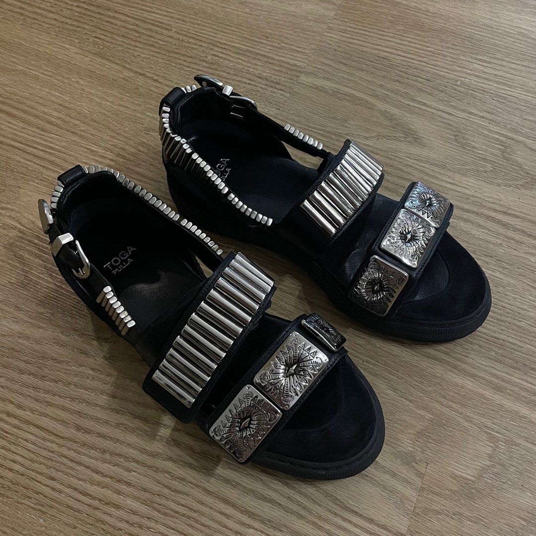 Toga pulla sandals store