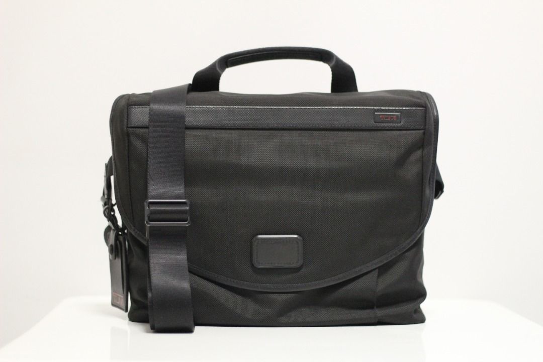 Tumi messenger top alpha 2