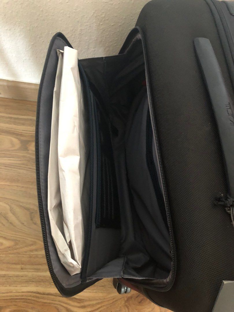 Tumi Alpha 2 4 Wheeled Compact Brief SKU8626097 (Tracer Style