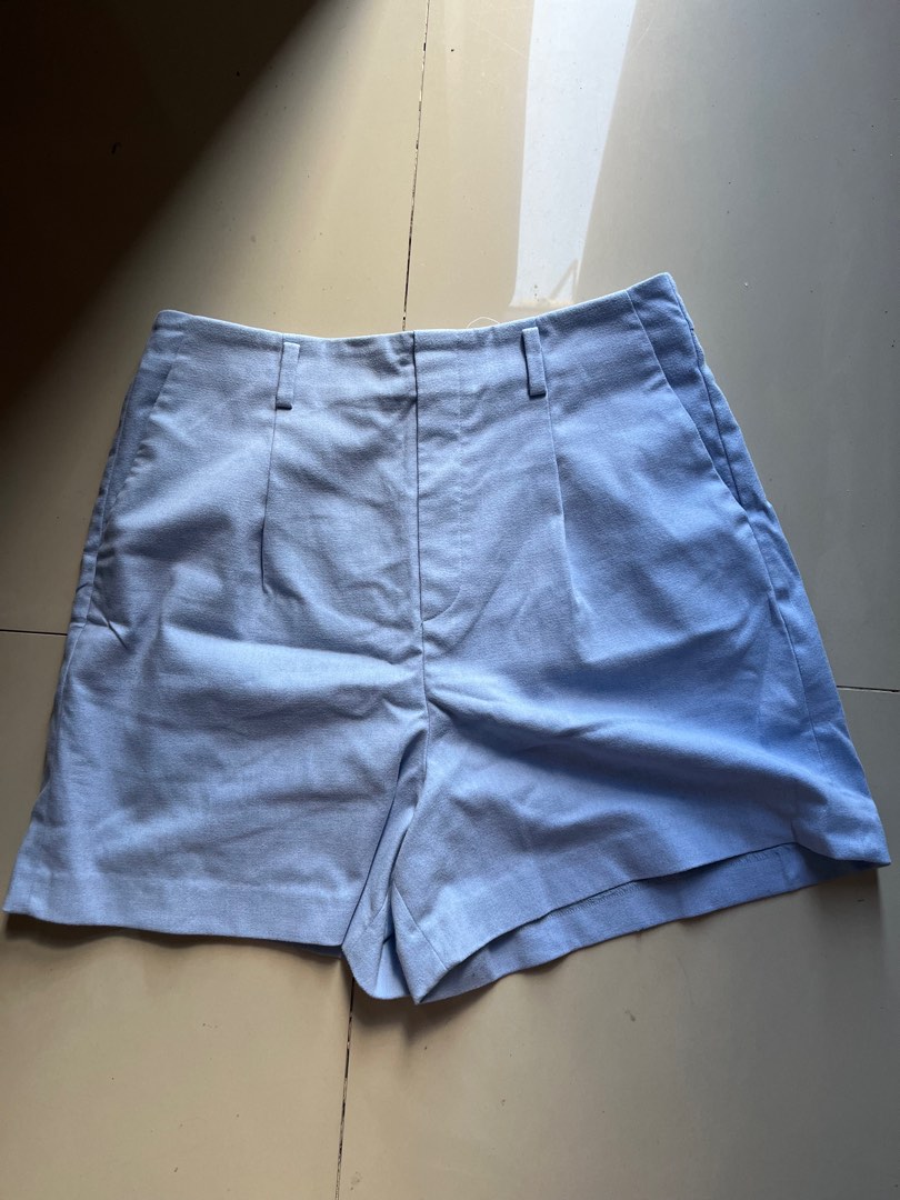 uniqlo trouser shorts on Carousell