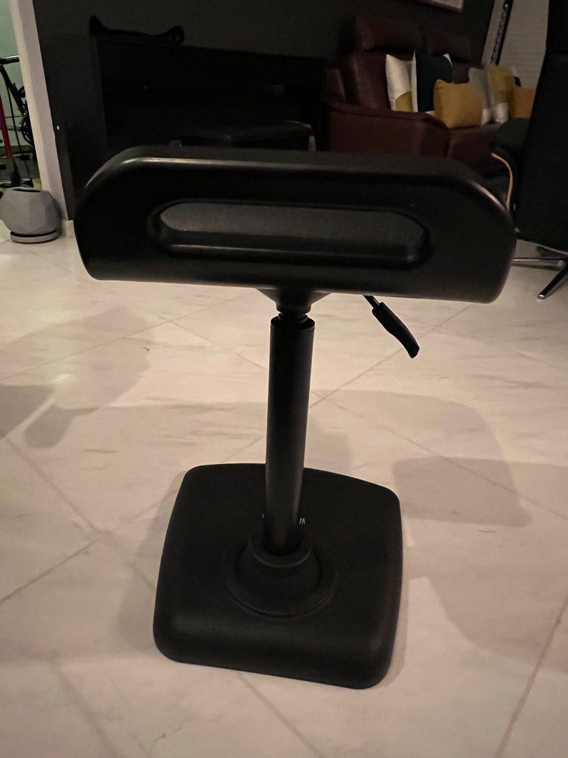 Varidesk active outlet seat