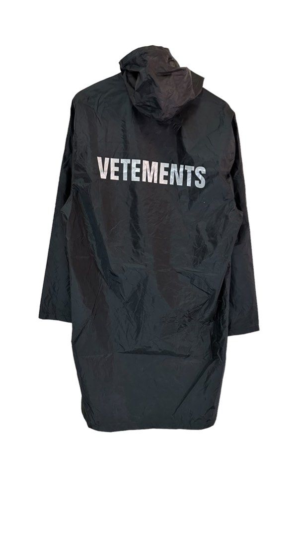 Vetements logo raincoat store