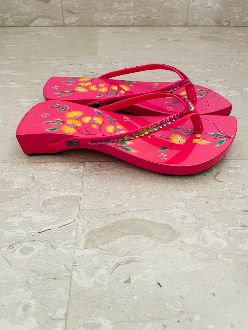 Vietnamese Wooden Clog Sandals (Pink), Women's Fashion, Footwear