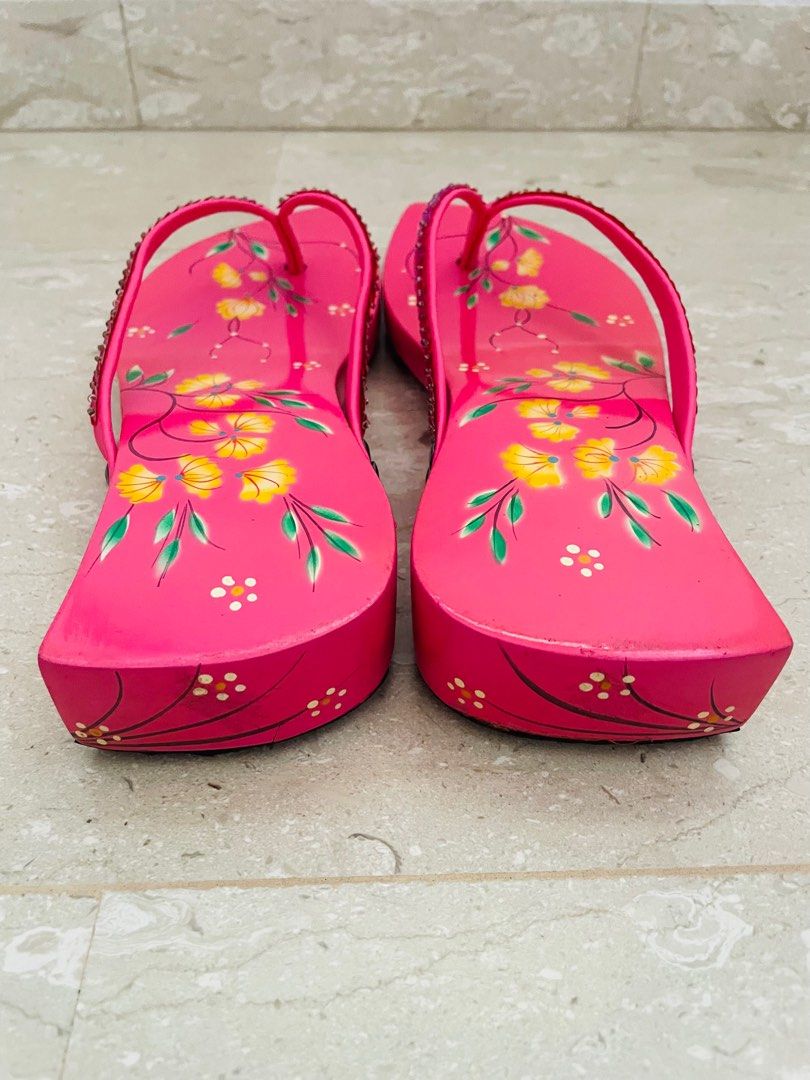 Vietnamese Wooden Clog Sandals (Pink), Women's Fashion, Footwear