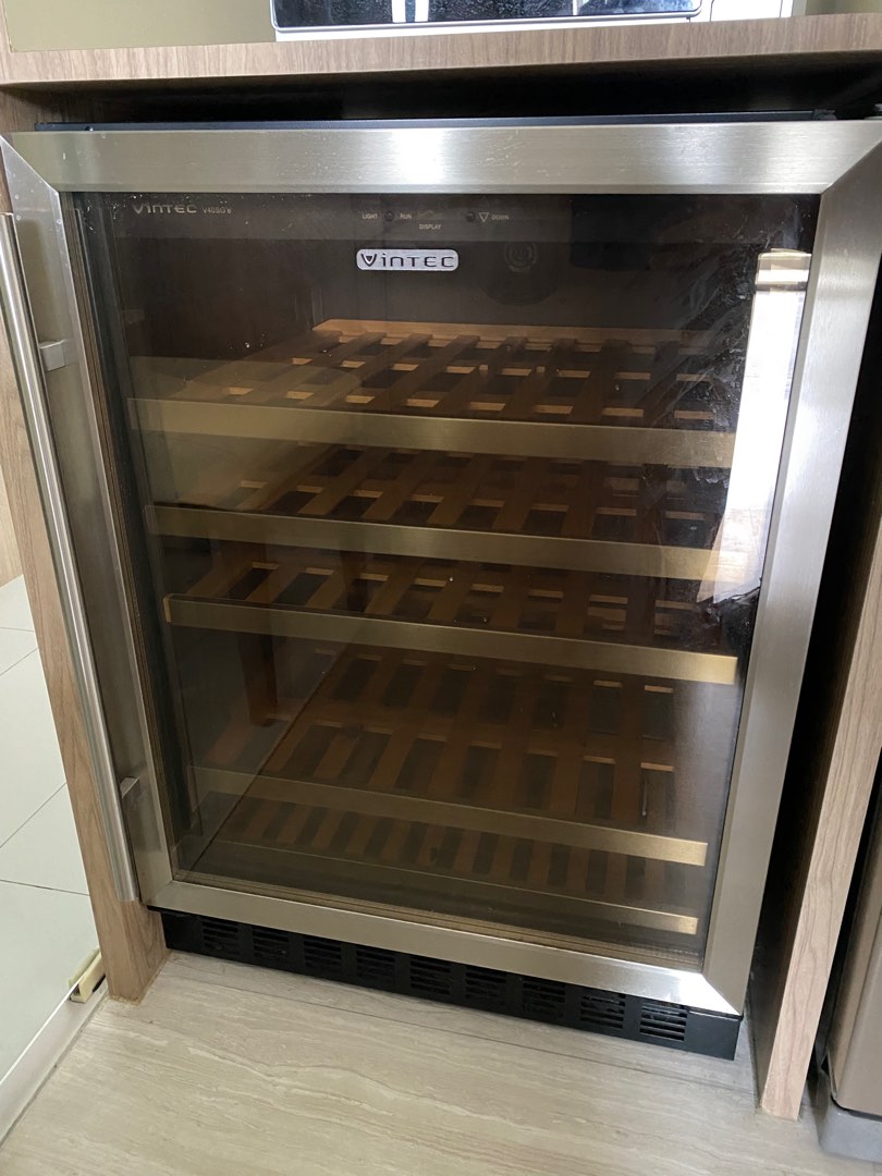 Vintec Wine Fridge, TV & Home Appliances, Kitchen Appliances, Wine