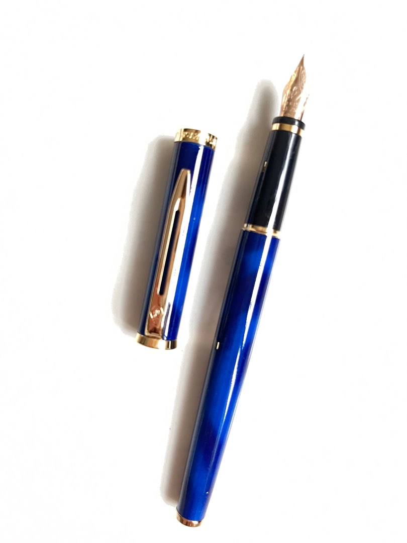 Waterman Preface Fountain Pen: 18k Gold Medium Nib