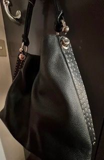 Women authentic BCBG Maxazria black leather shoulder bag from usa (Category: Luxury Bags & Wallets) located in Cebu City. Submitted by carou75847 (Listing ID 1230585044, Image 2). Description: high quality leather excellent condition very heavy, durable material authentic BCBG Maxazria brand.