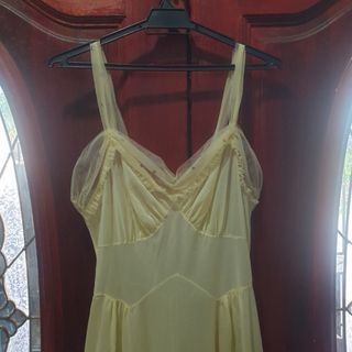 Yellow vintage 40s style nylon dress
