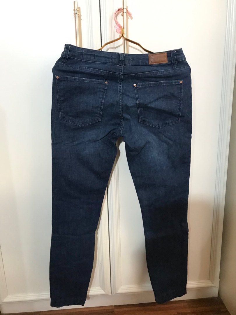 ZARA Premium Denim Collection Jeans (Category: Jeans) located in San Jose del Monte. Submitted by decluttering_m0m (Listing ID 1230557710, Image 2). Description: Zara stretchable jeans•Premium denim collection•Worn only once .