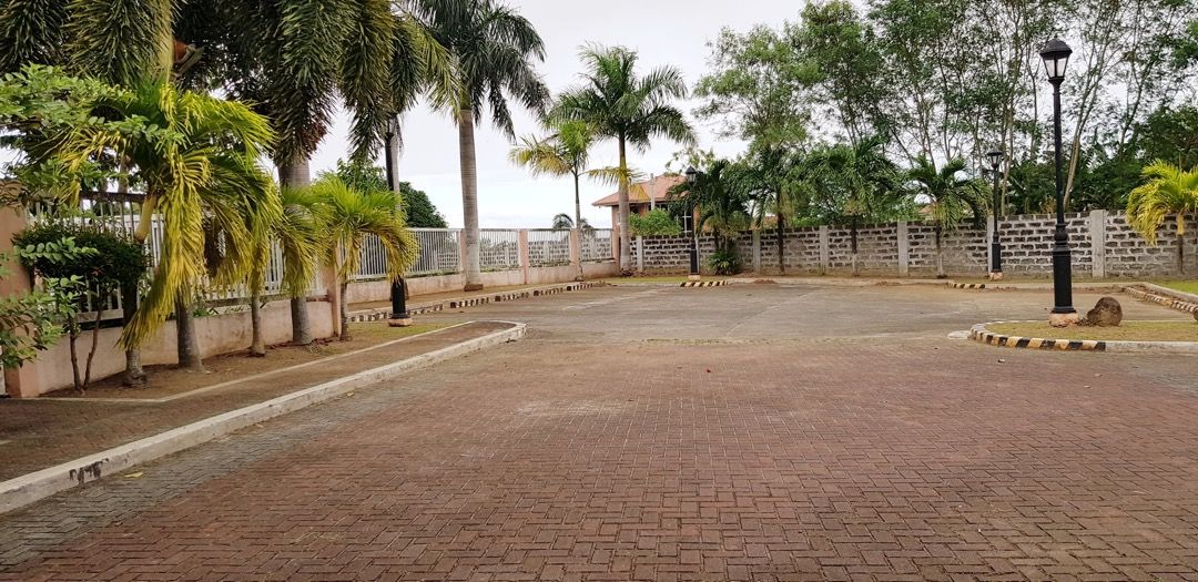 199 Sqm Lot for Sale in Binan Laguna Near Laguna Technopark Mamplasan