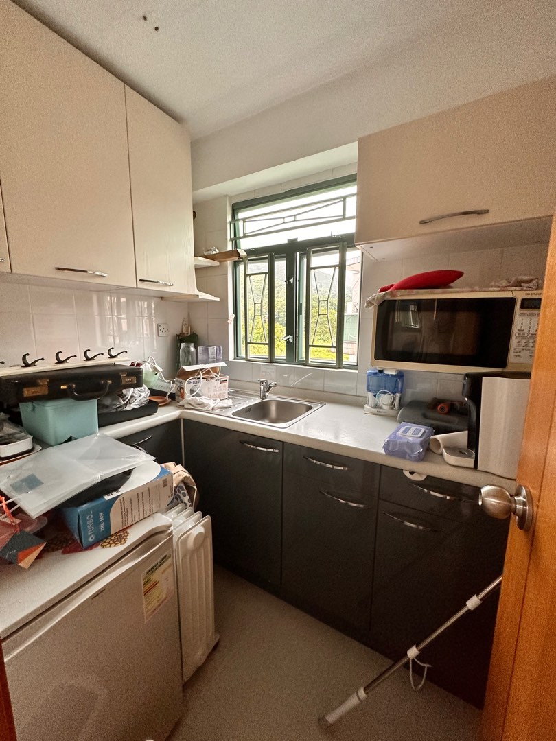 1400 sq ft, 2-bedroom unit with rooftop on the 3rd floor in Yuen Ling Village63438372714753113