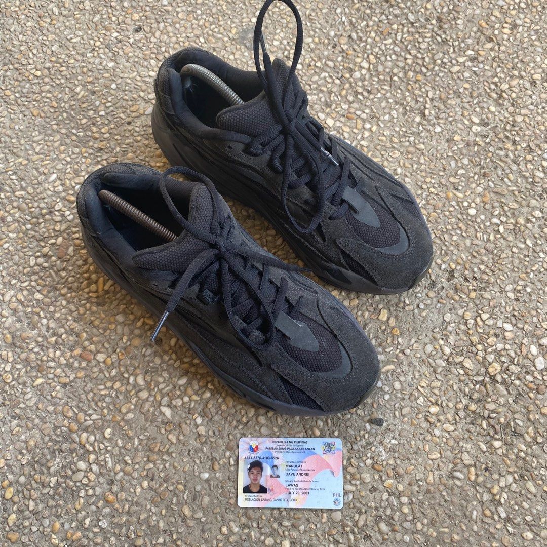 yeezy 700 v2 vanta black