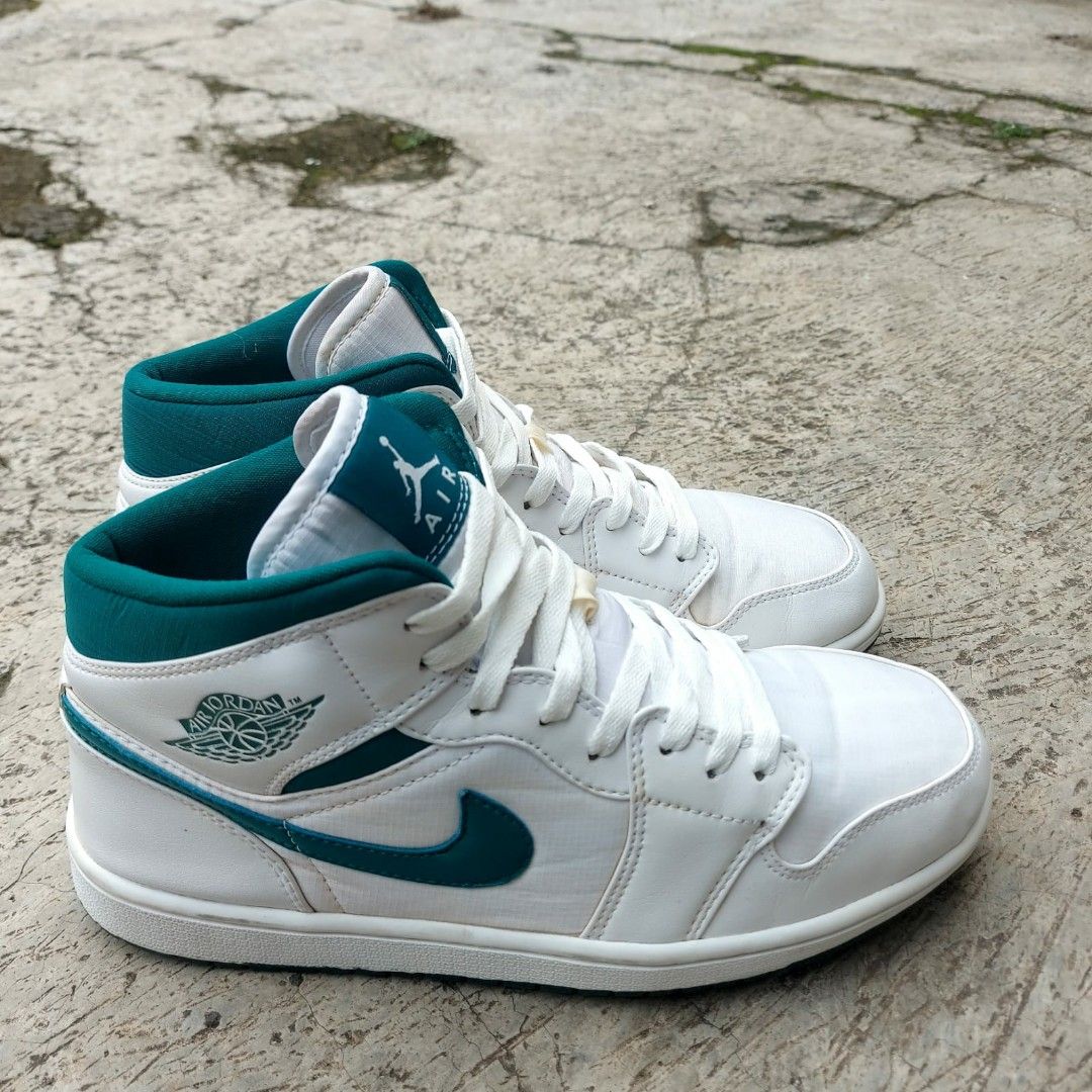 Air jordan 1 mid mystic green store