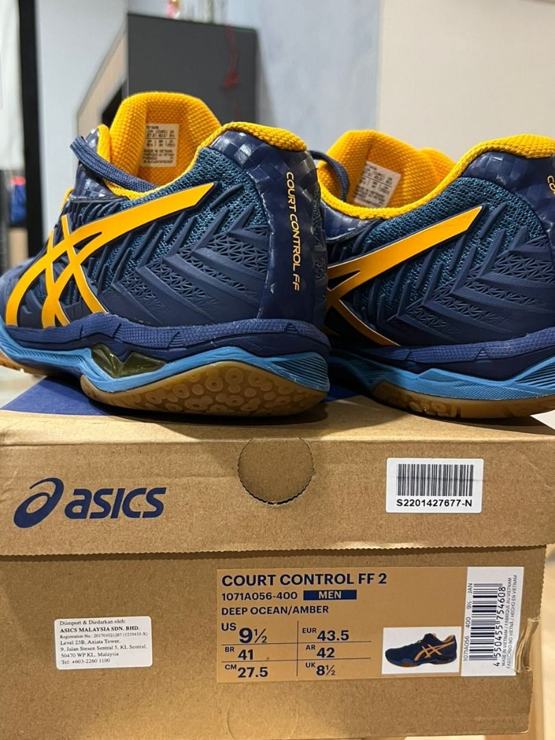 kids white crocs size 4