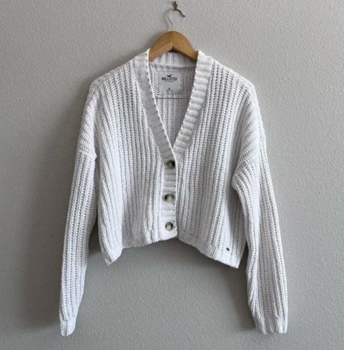Authentic Hollister White Cropped Canle Knitted Cardigan S