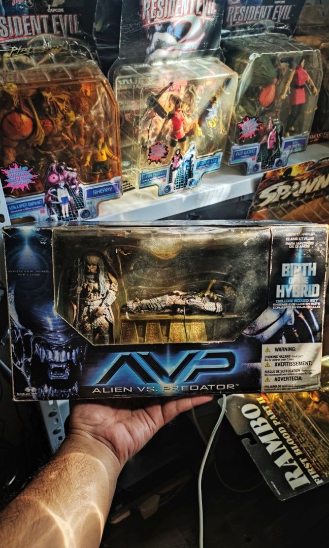 MCFARLANE TOYS ALIEN Vs. Predator Birth of the Hybrid Boxed Set NIB EUR