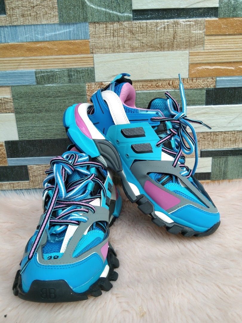 B balenciaga shoes 2025