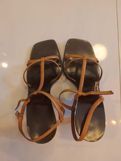 Bally Heels