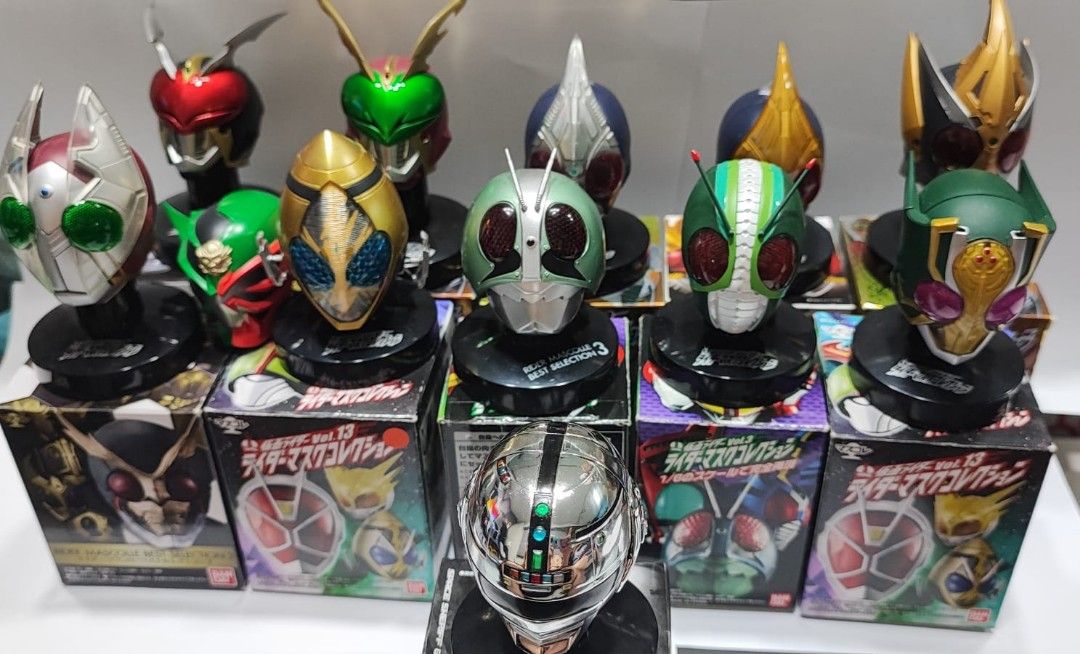 Bandai Kamen Rider Masked Mask Head Mascolle + Bandai Space Sheriff