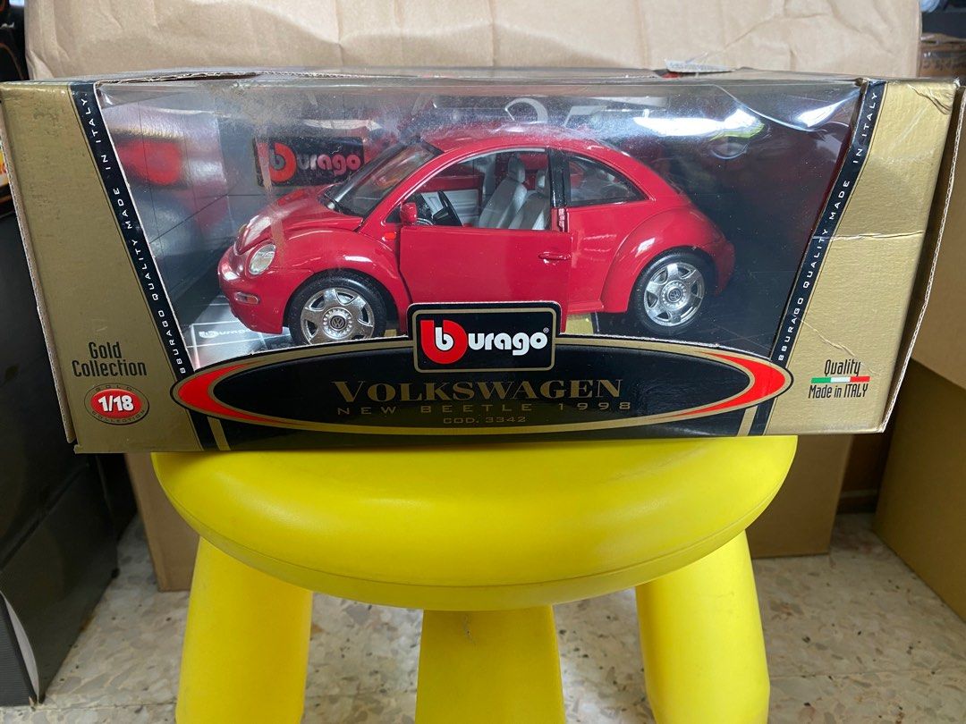 Burago volkswagen new 2025 beetle 1998 gold collection