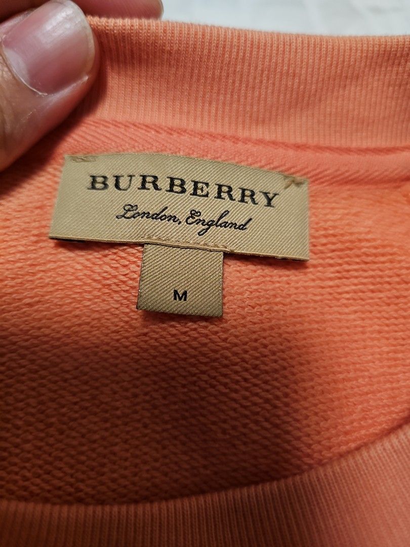 burberry sweater tag