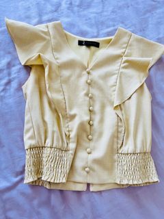 (Category: ) located in . Submitted by olivia.wardrobe (Listing ID 1230850397, Image 1). Description: .