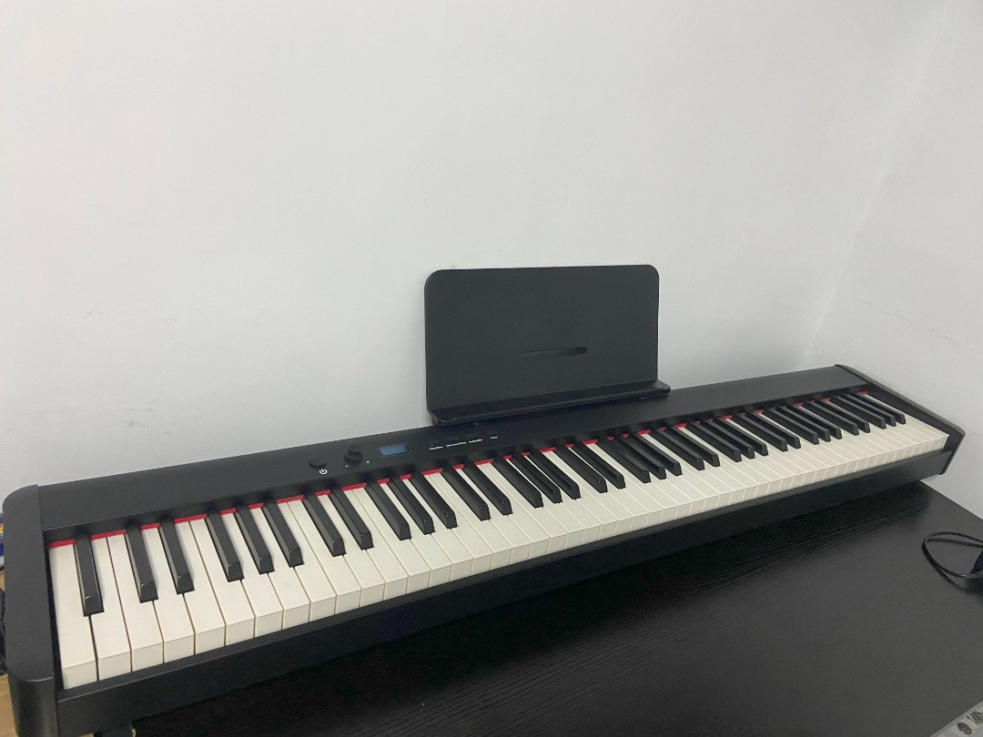 BX 5 Portable Digital Piano 88 Hammer action keys, Hobbies & Toys