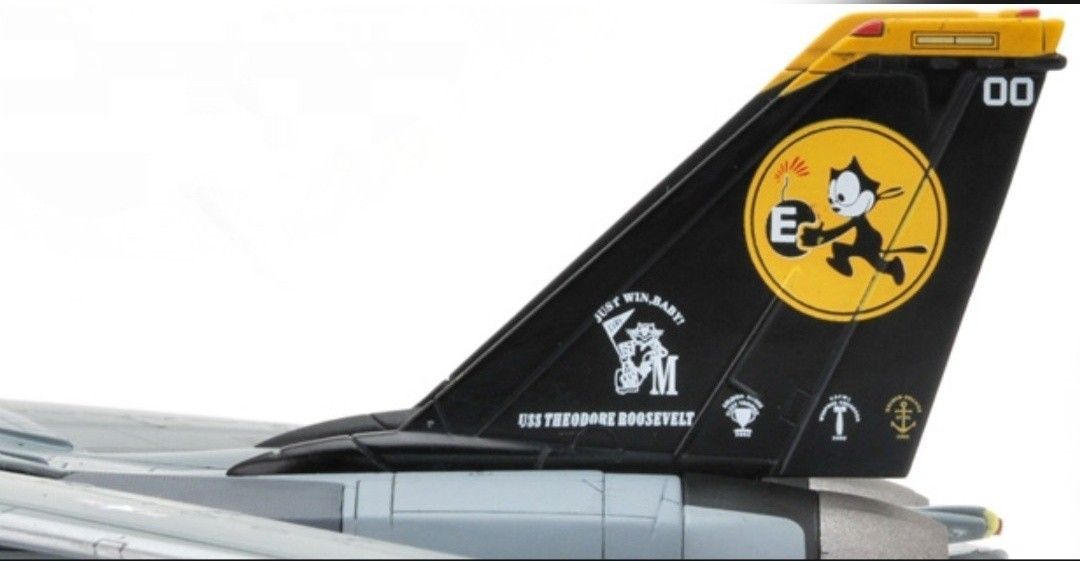 Maquette Avion F-14D Tomcat VF-31 Tomcatters – Century Wings 1/72 (001633)