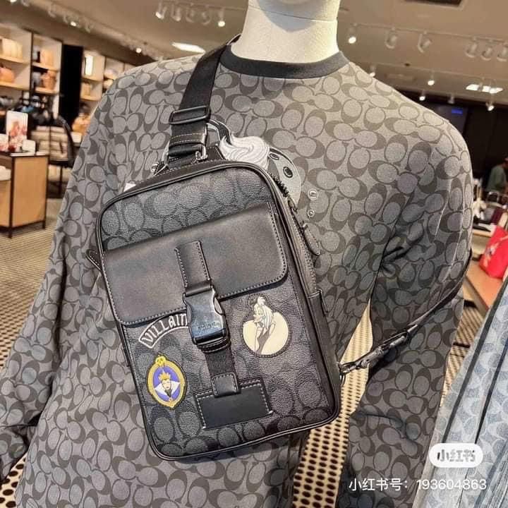 COACH TRACK mens bag (Category: Luxury Bags & Wallets) located in Las Pinas. Submitted by yhn_boutique (Listing ID 1230829853, Image 3). Description: Actual pic posted 📌Cash on delivery via lalamove/grab 📌J&T pay today ship today 📌complete inclusions pls: visit my page & carousell acct for peace of mind TY! 🛍️ DISCLAIMER: not affiliated or endorsed with any of the brands featured on this page. All copyrights and trademarks belong to the origi