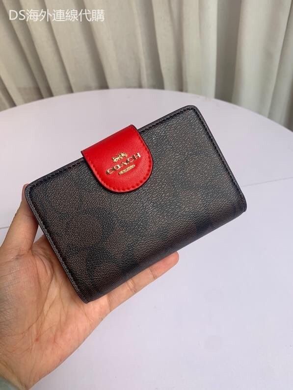 Coach shop wallet cost