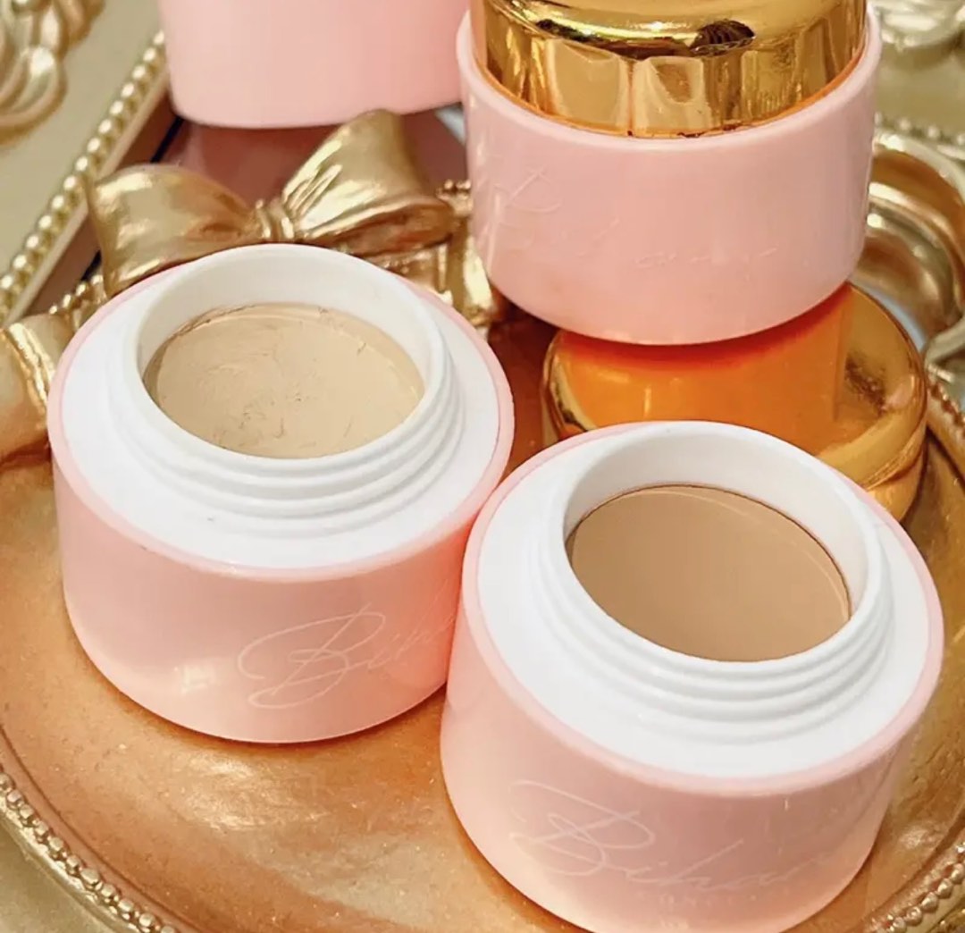 Concealer kening bihan, Beauty & Personal Care, Face, Makeup on Carousell