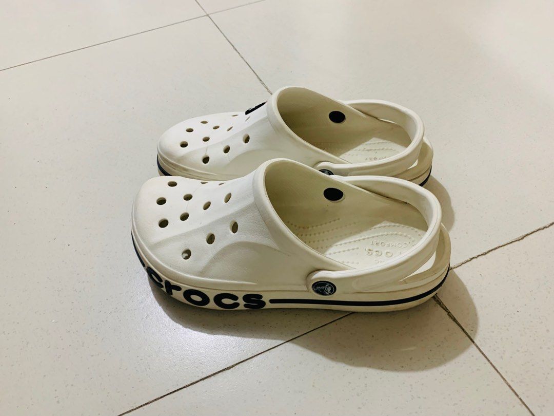 crocs white wt free zebra jibbitz on Carousell