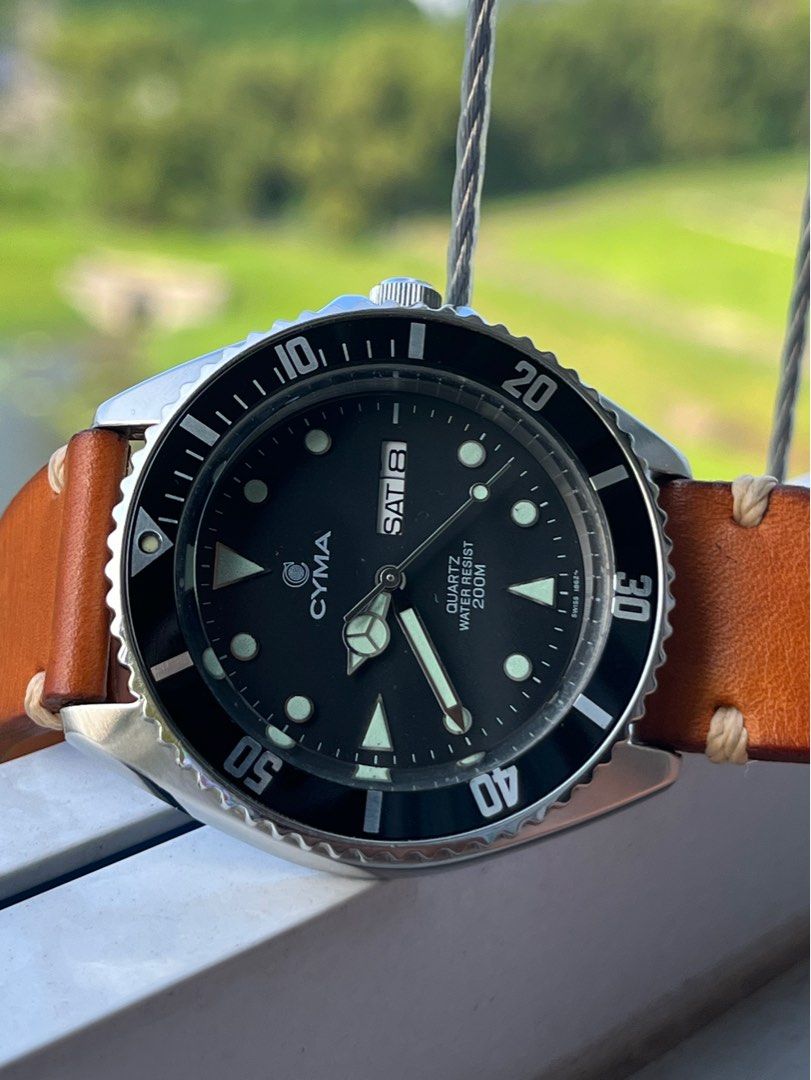 Cyma Quartz Diver Swiss Made Men s Fashion Watches Accessories