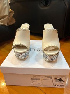 （分類：）位於 。 由 133jer 提交（商品編號 1230884988，圖片 1）。簡介： 。