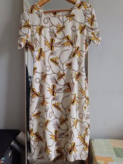 Dress mewah motif pita emas