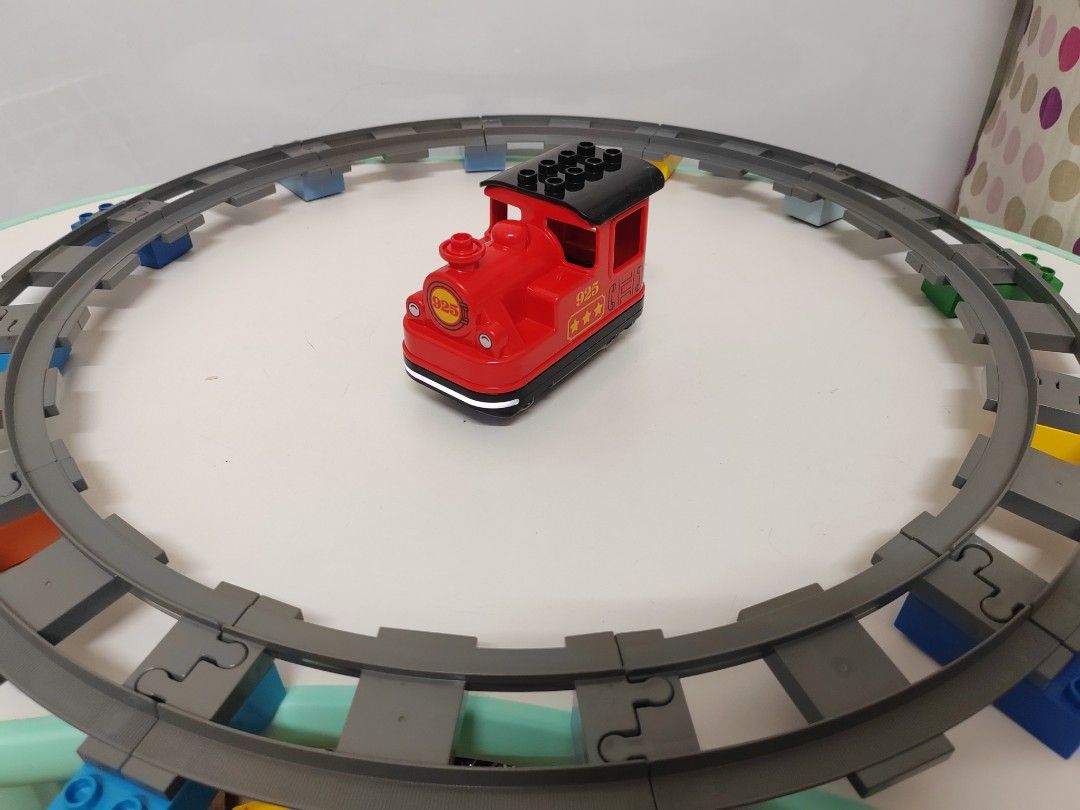 Duplo lego battery operated train with circle track